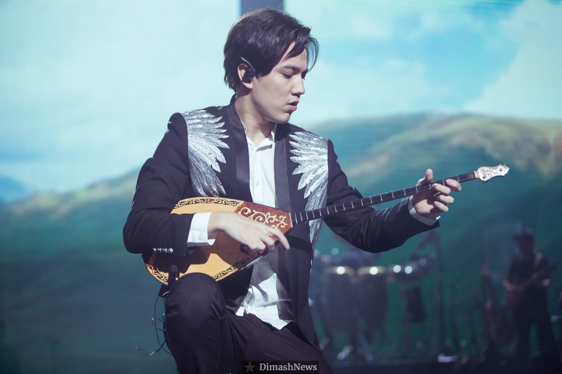 Молодой певец из казахстана димаш кудайбергенов