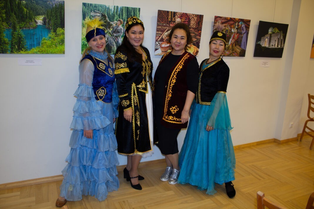 Exhibition "Pearls of Kazakhstan" in Latvia