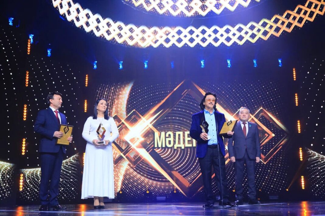 Dimash Qudaibergen Received Cultural Merit Award