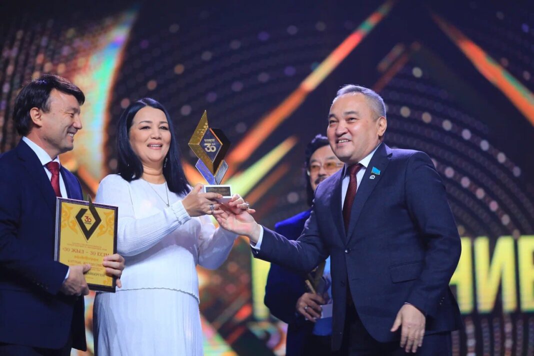 Dimash Qudaibergen Received Cultural Merit Award