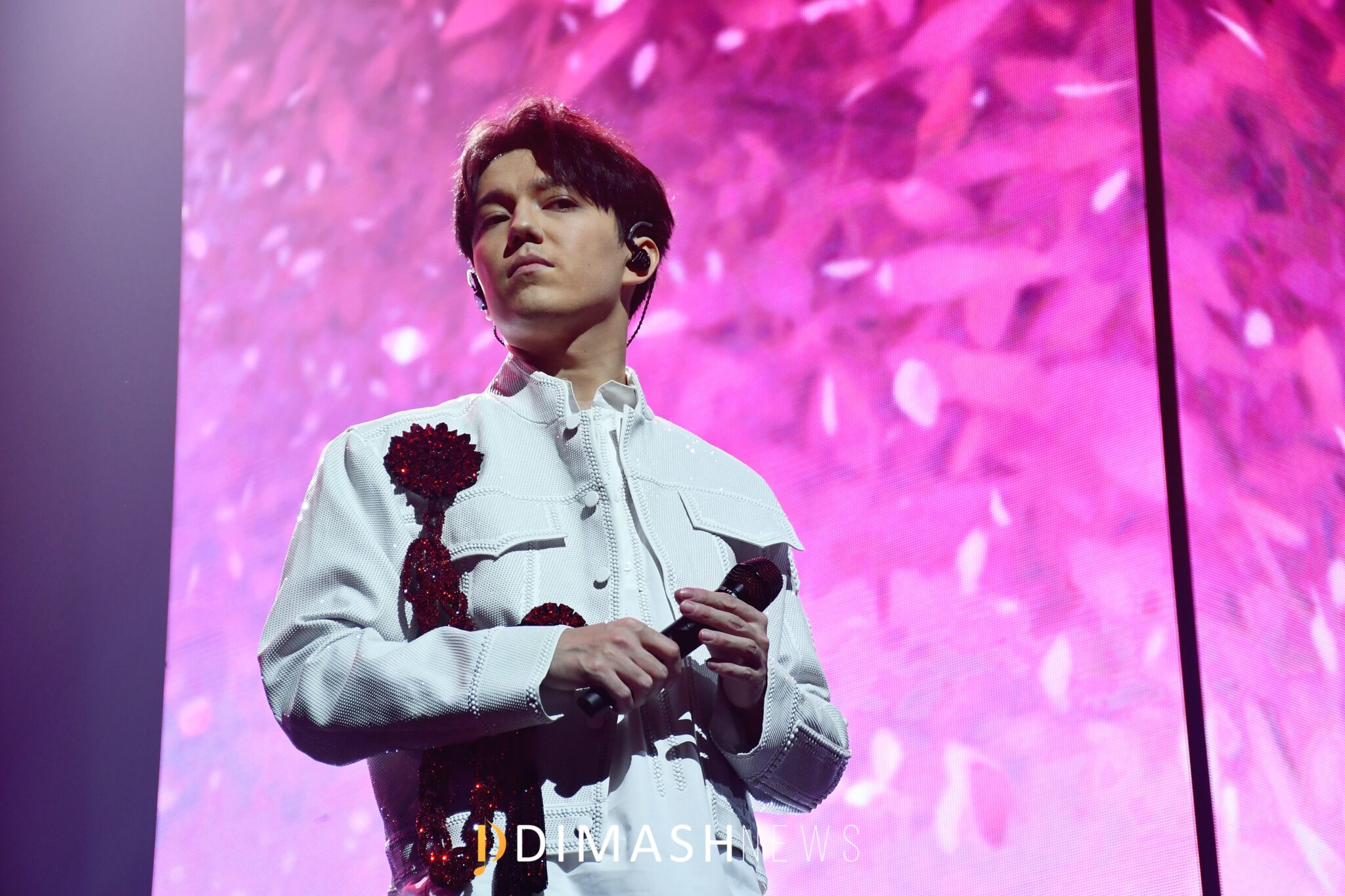 When i got you dimash. Димаш 2022. Димаш Кудайберген в Дубае 2022. Димаш Дубай концерт 2022. Димаш 2023.