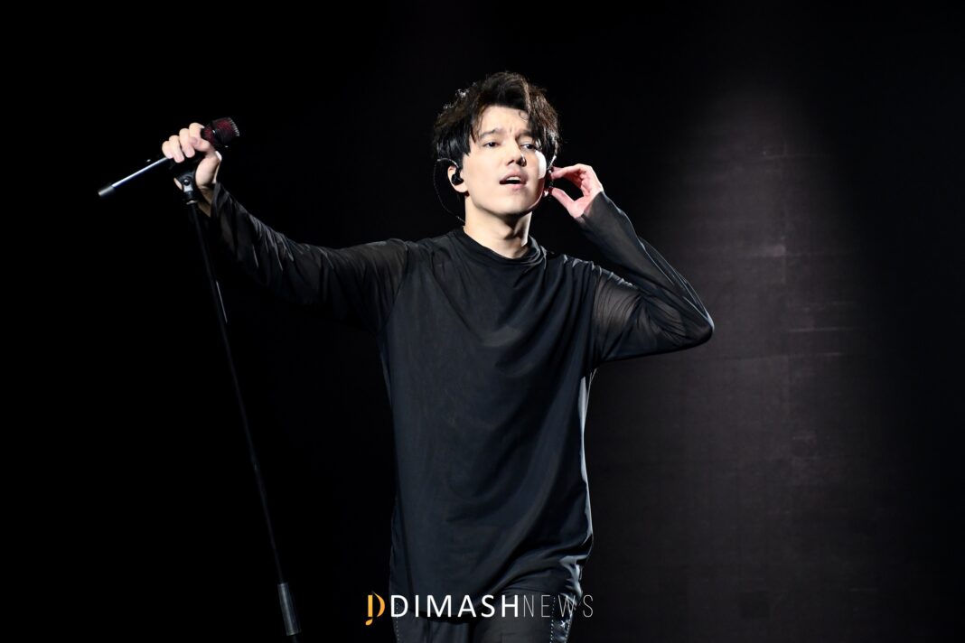 Dimash forgot the lyrics & being very sincere about it, sweetheart 😄🥰  Prague, April 16, 2022 #dimash 