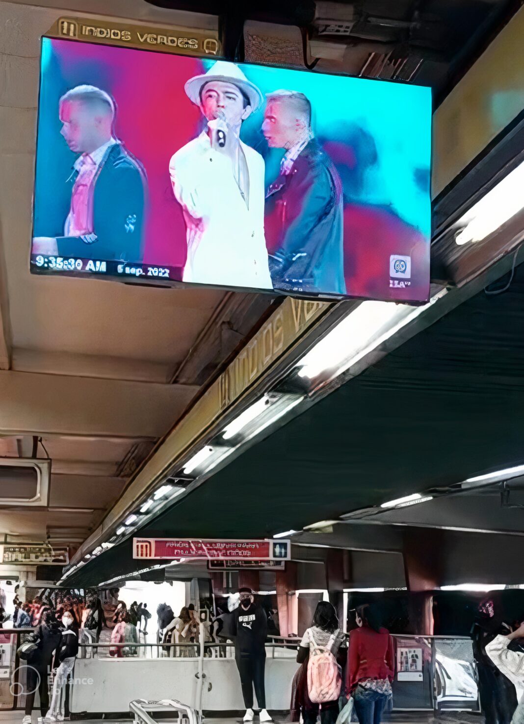 Dimash videos are broadcasted in the Mexican subway 