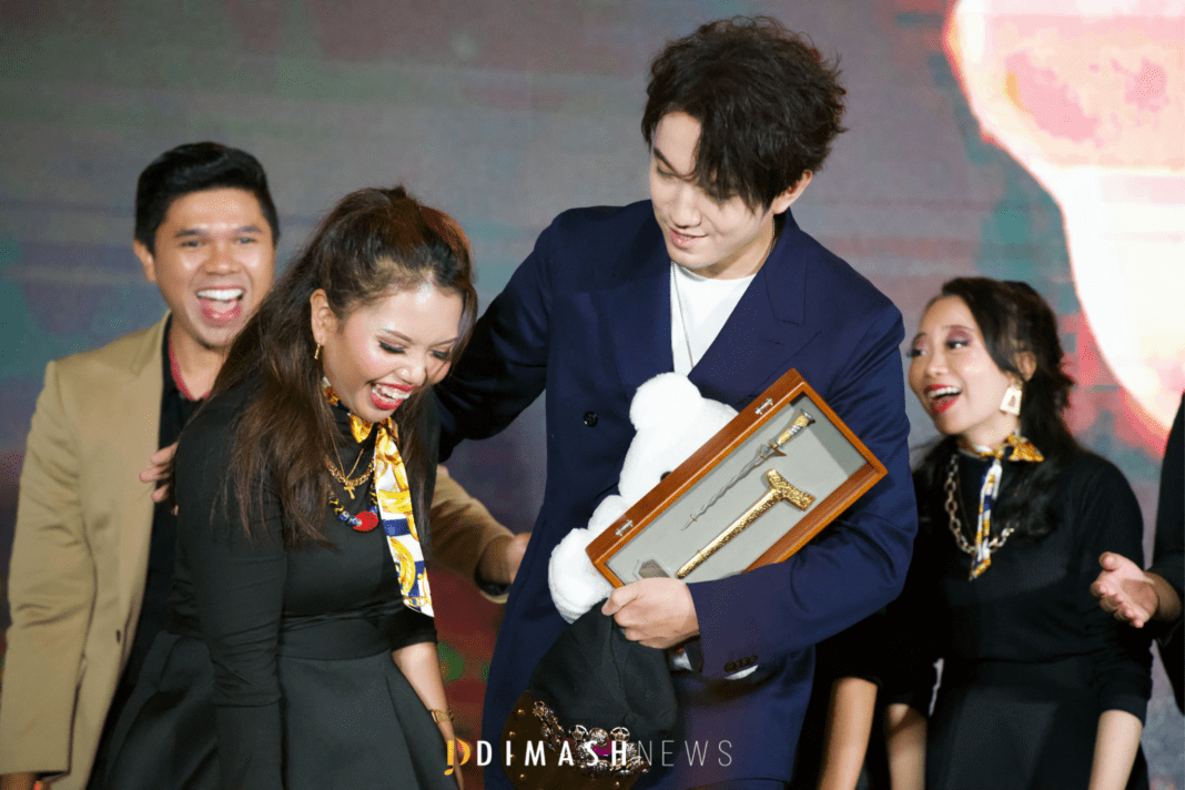 Dimash was awarded a medal for performing arts in Malaysia