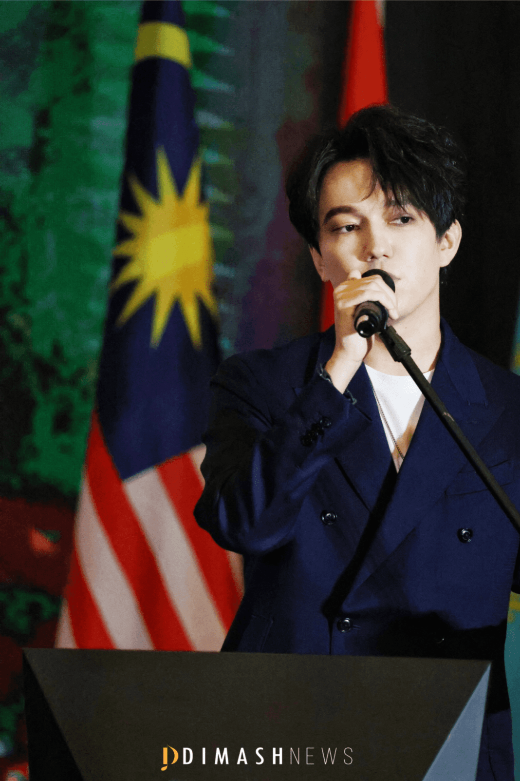 Dimash was awarded a medal for performing arts in Malaysia