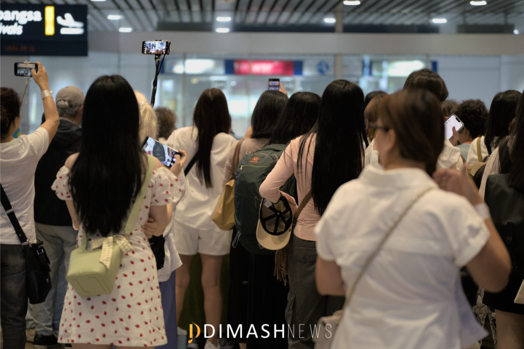 White Day at Kuala Lumpur airport: how Dears met Dimash in Malaysia
