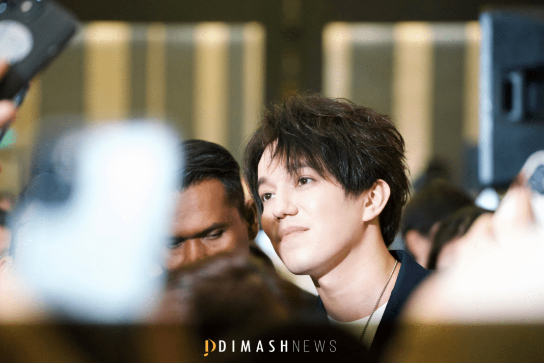 Dimash was awarded a medal for performing arts in Malaysia