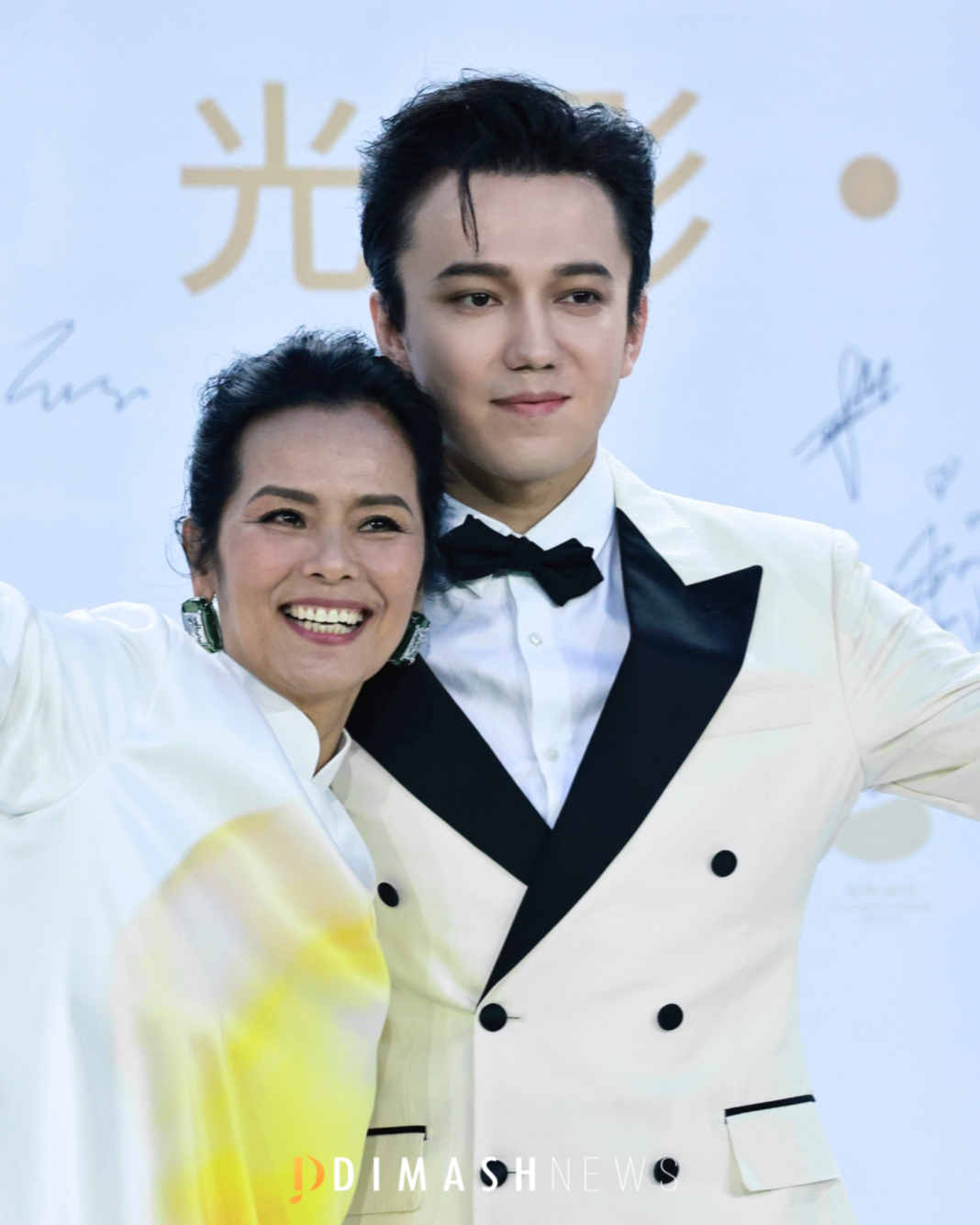 Dimash performed at the Golden Panda Awards in China