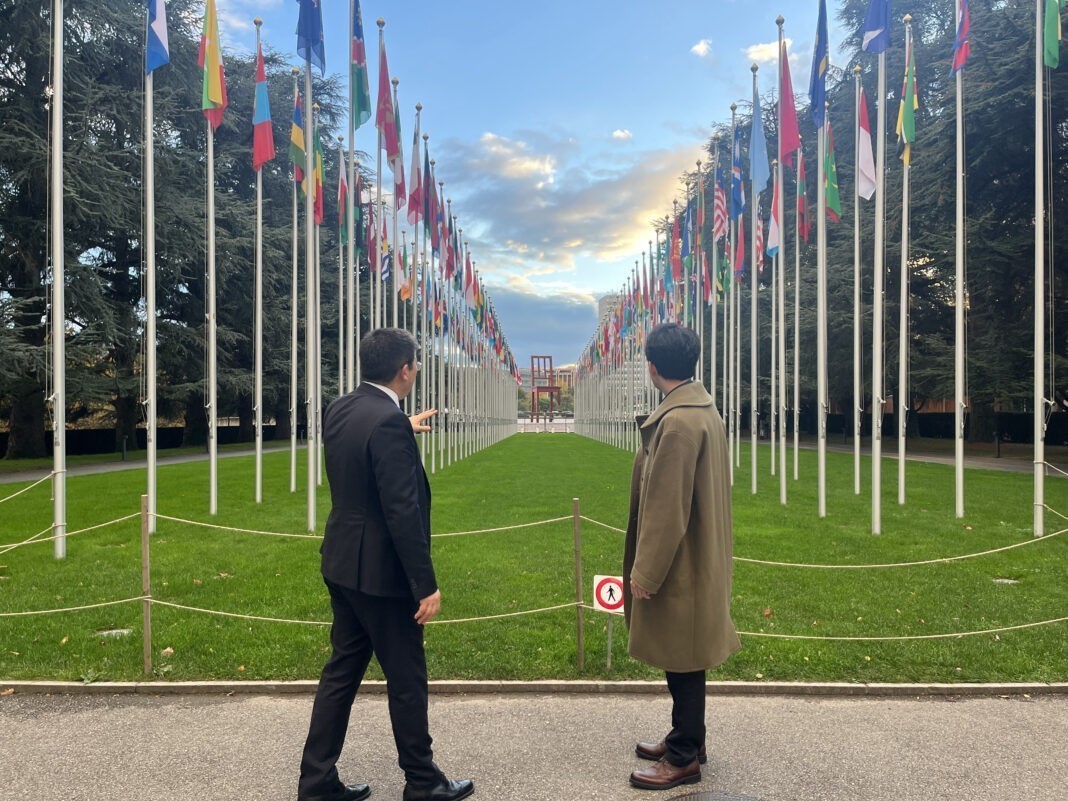 «Музыка может достучаться до людей»: Димаш Кудайберген посетил Женеву