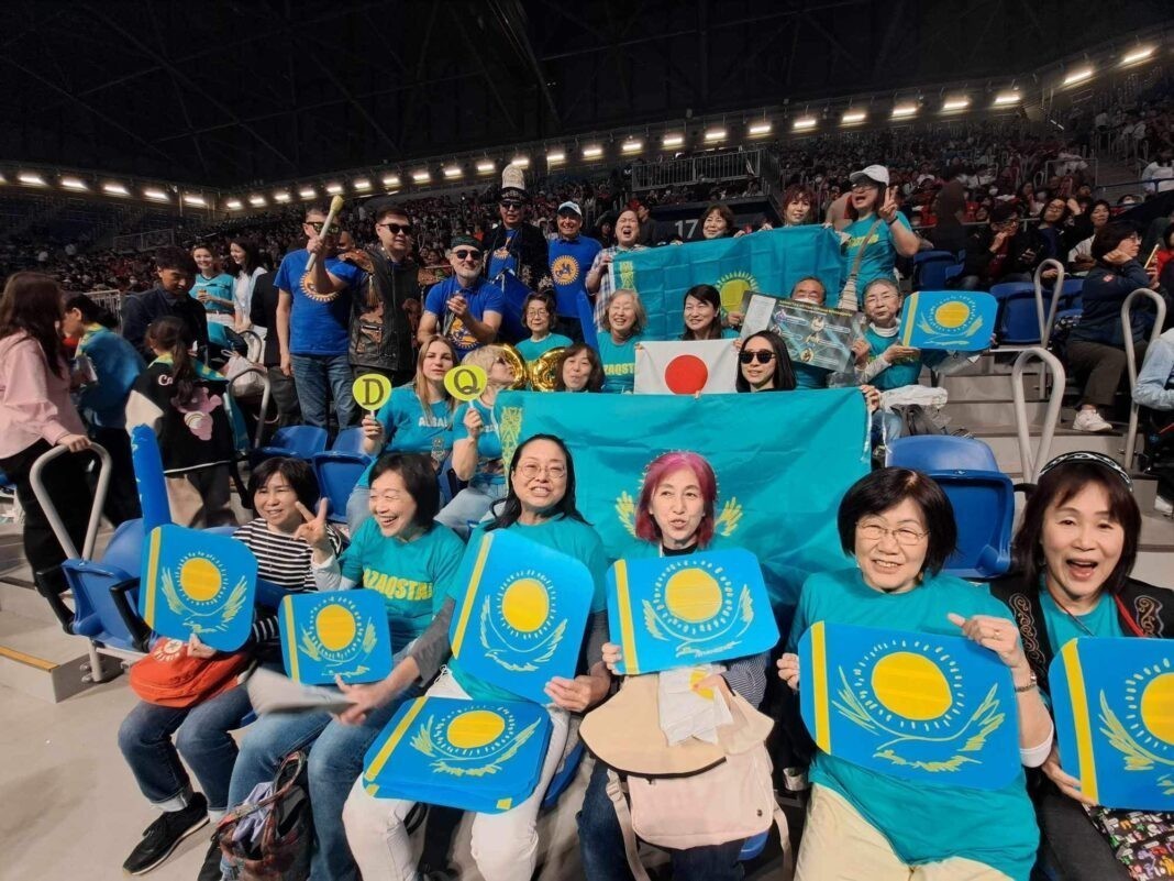 Японские Dears посетили теннисный матч Billie Jean King cup, чтобы поддержать команду Казахстана