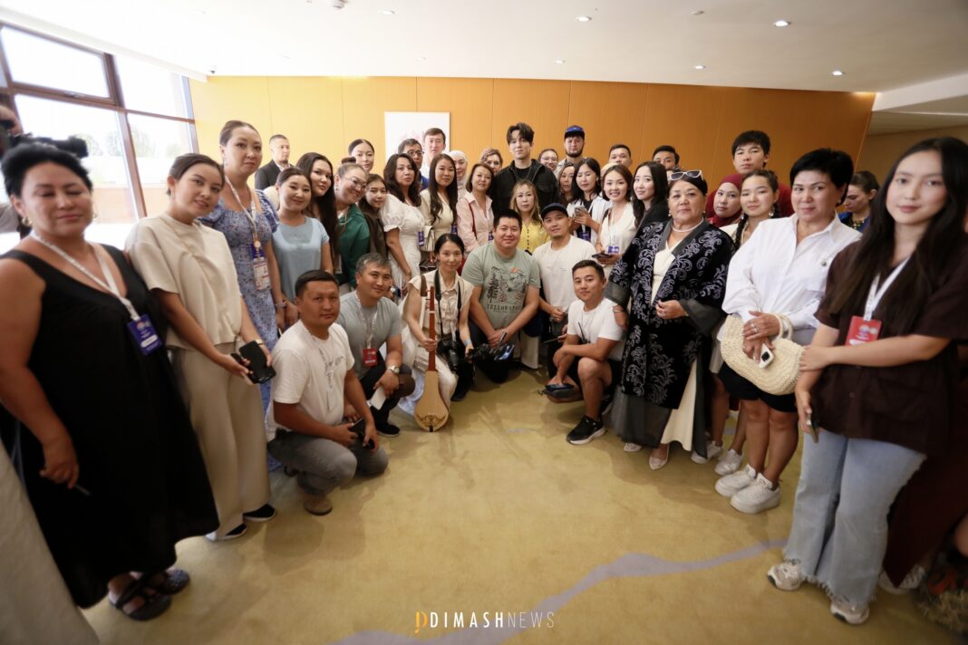Dimash Qudaibergen Held a Press Conference in Kyrgyzstan