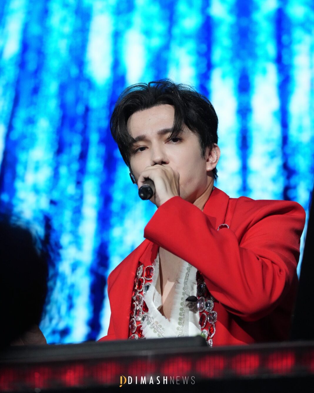 Большой концерт в Барселоне – как прошло первое шоу Димаша Кудайбергена в Испании Большой концерт в Барселоне – как прошло первое шоу Димаша Кудайбергена в Испании