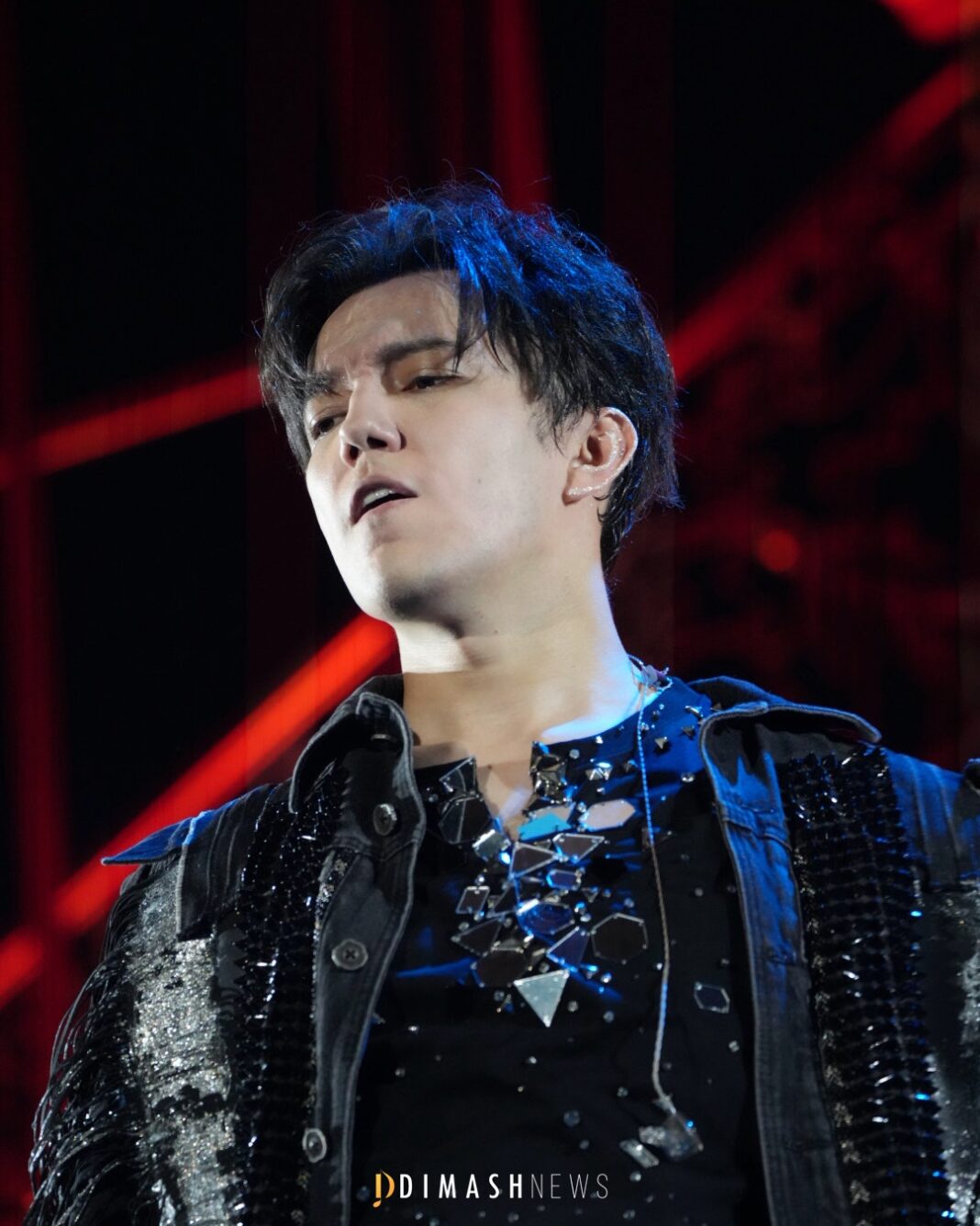 Большой концерт в Барселоне – как прошло первое шоу Димаша Кудайбергена в Испании Большой концерт в Барселоне – как прошло первое шоу Димаша Кудайбергена в Испании