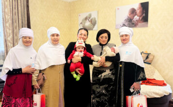 Ребёнок должен расти в семье: как работает Общественный Фонд «АНА ҮЙІ» DimashNews.com