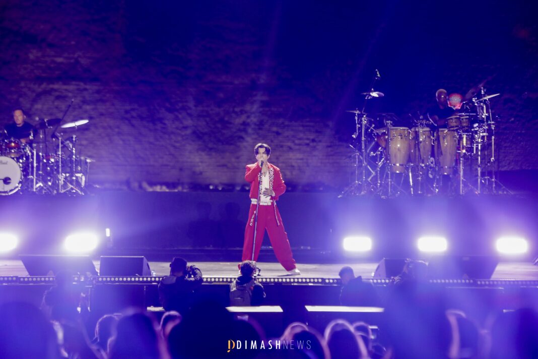 Димаш Кудайберген дал первый сольный концерт в Египте