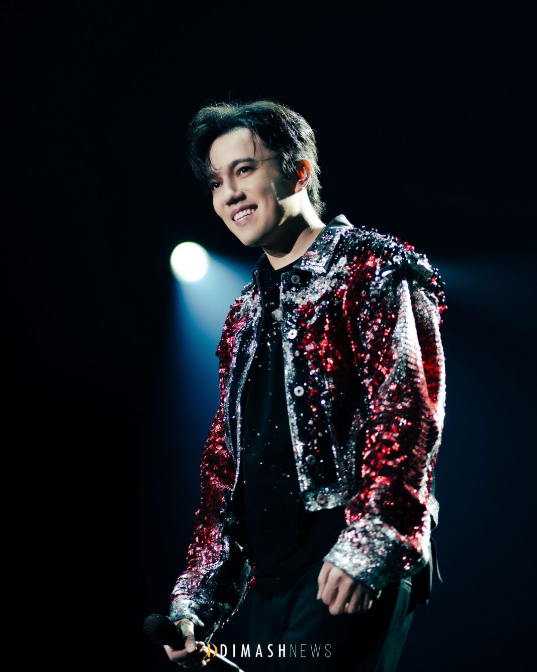 Димаш Кудайберген завершил концертный тур Димаш Кудайберген завершил концертный тур "Stranger" большим шоу в Латвии