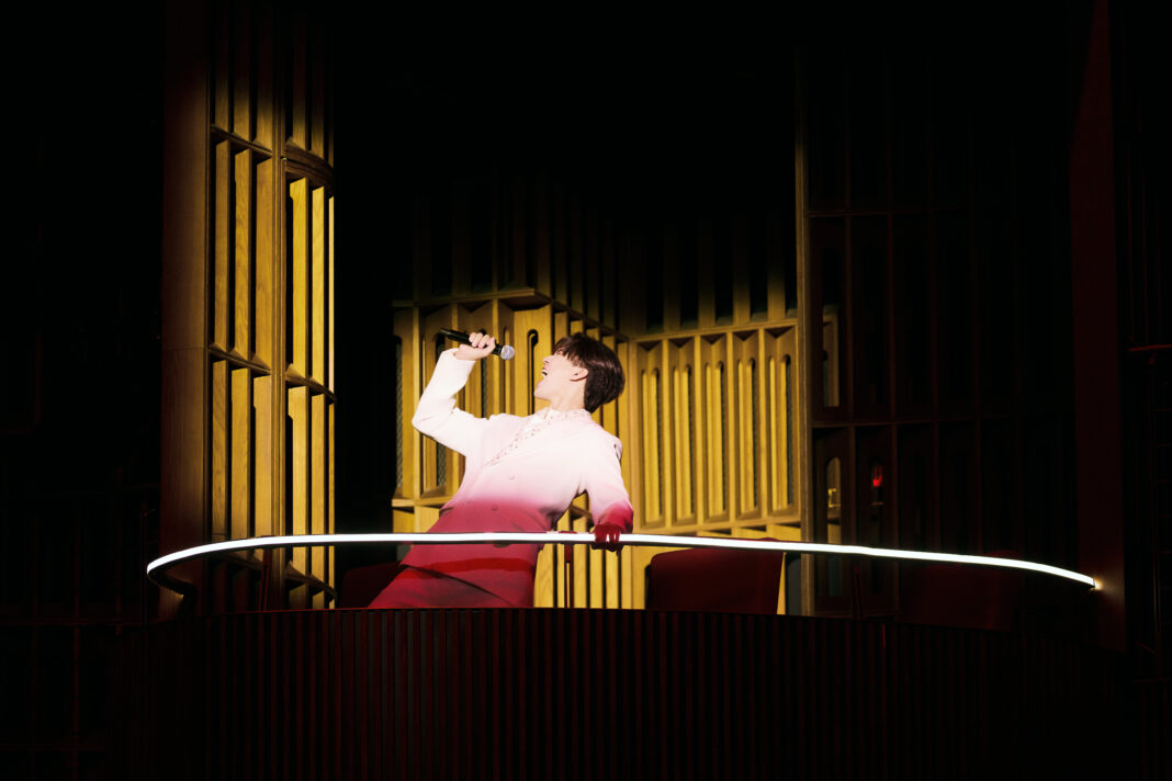 Димаш Кудайберген выступил на открытии и закрытии церемонии 2026 Tmall NEWTY Festival Offline Events в Шанхае