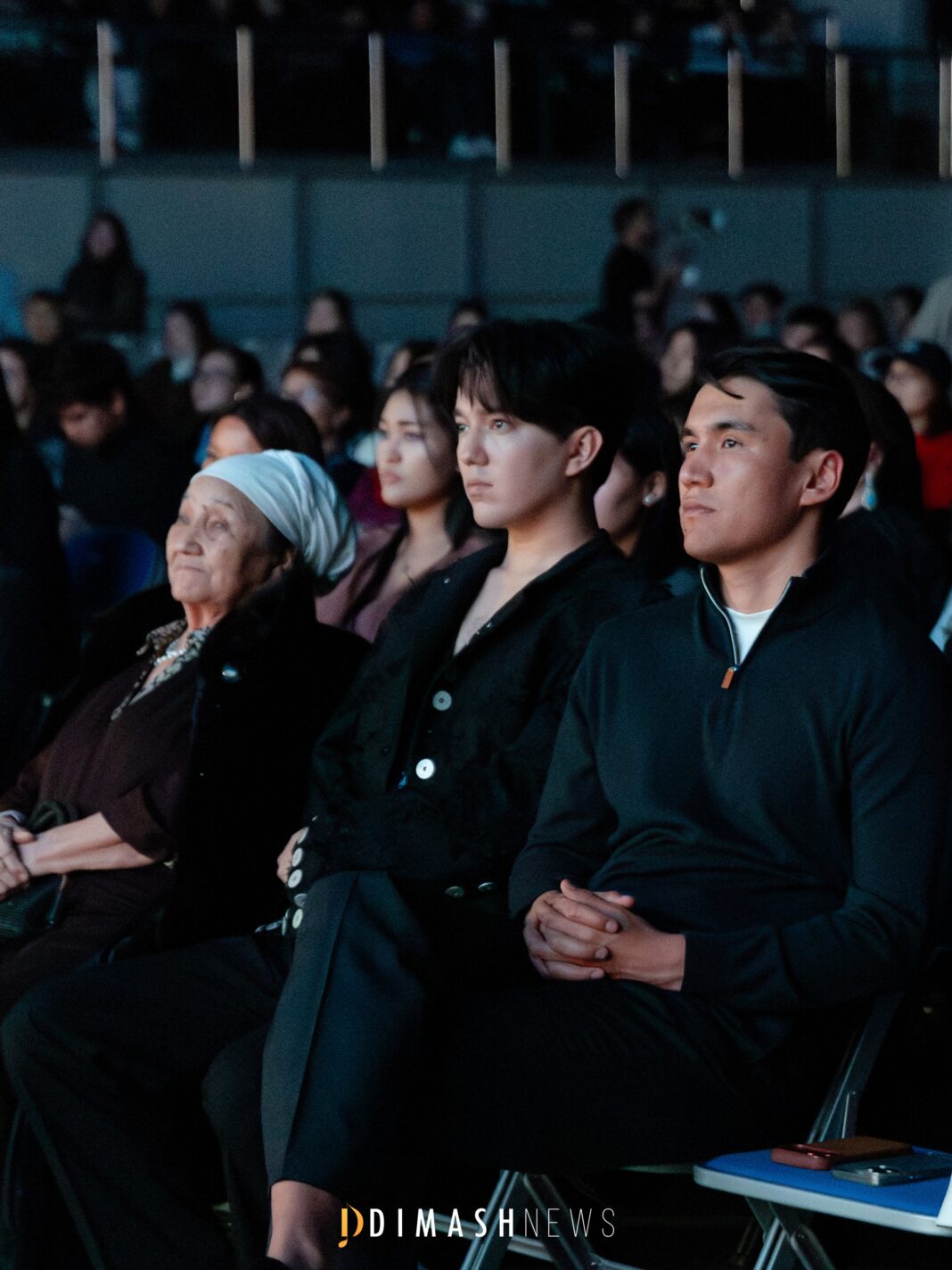 Dimash Qudaibergen Celebrates the Premiere of His First Producing Project Voice Beyond Horizon Together with Fans