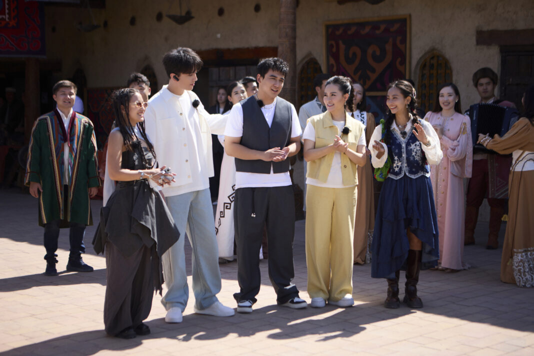 Во втором эпизоде проекта «Voice Beyond Horizon» Димаш Кудайберген показал миру красоту и мудрость Туркестана