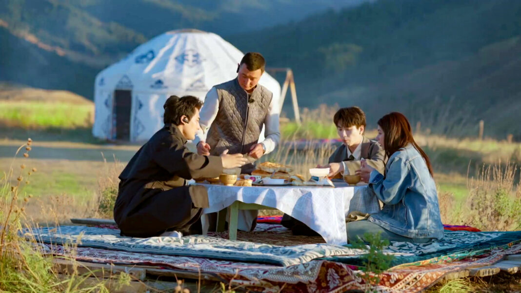 «Яблочный фестиваль», Арбат и озеро Каинды – участники шоу Димаша Кудайбергена «Voice Beyond Horizon» в новом путешествии по Казахстану «Яблочный фестиваль», Арбат и озеро Каинды – участники шоу Димаша Кудайбергена «Voice Beyond Horizon» в новом путешествии по Казахстану