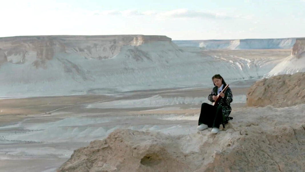 Море, каньоны и музыка: Мангистау глазами участников проекта Димаша "Voice Beyond Horizon"