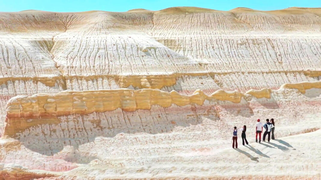 Море, каньоны и музыка: Мангистау глазами участников проекта Димаша "Voice Beyond Horizon"