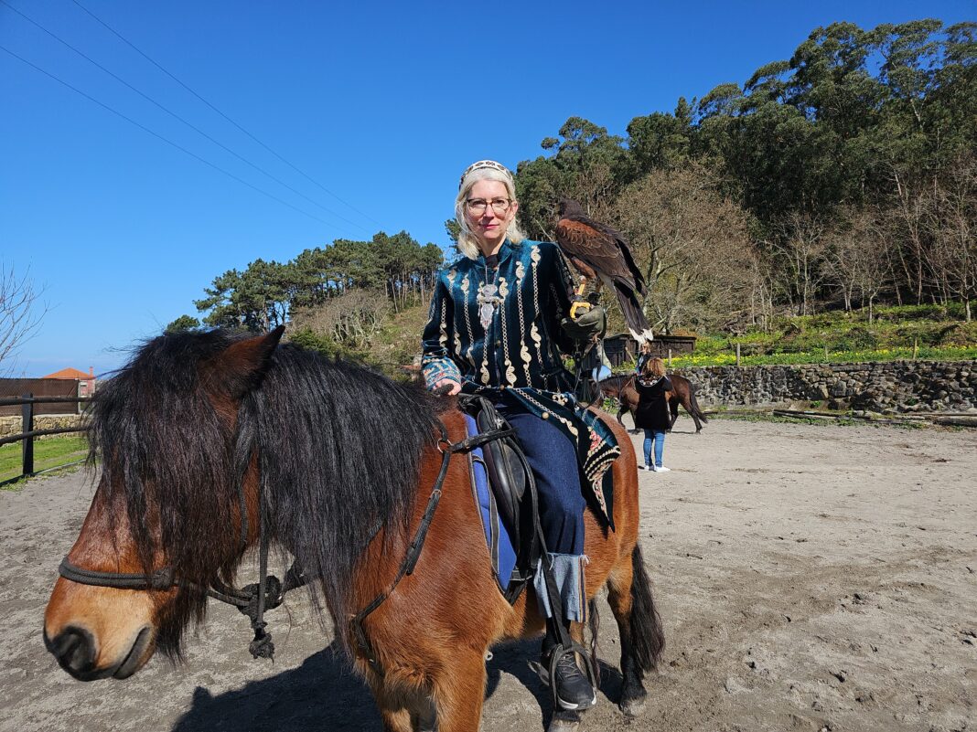 Галисийская долина превратилась в казахскую степь: испанские фанаты Димаша снимают видеоклип ко дню рождения артиста