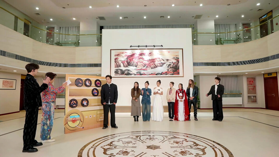 Выступления у Байтерека: столица Казахстана встретила шоу Димаша Кудайбергена Voice Beyond Horizon