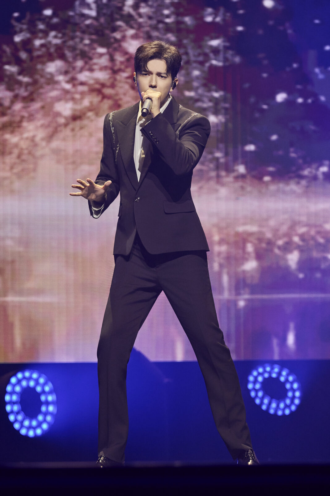 Димаш Кудайберген получил первую награду в Китае в качестве продюсера Димаш Кудайберген получил первую награду в Китае в качестве продюсера